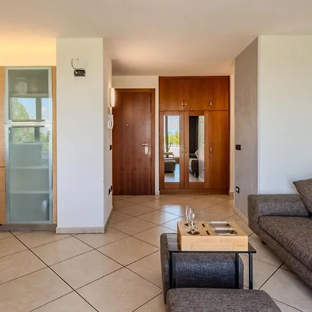 Belvedere By Interhome * Casnate Con Bernate